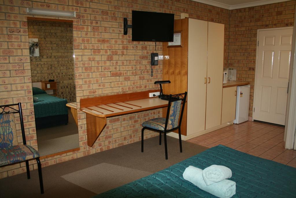 Mulga Country Motor Inn Charleville Quarto foto